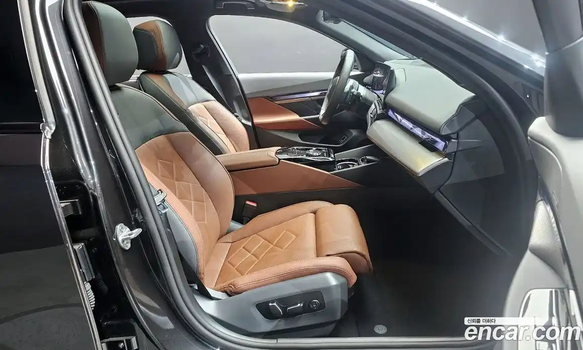 BMW 5-Series 2025 2.0 Автомат в Москве № 210399, фото 16