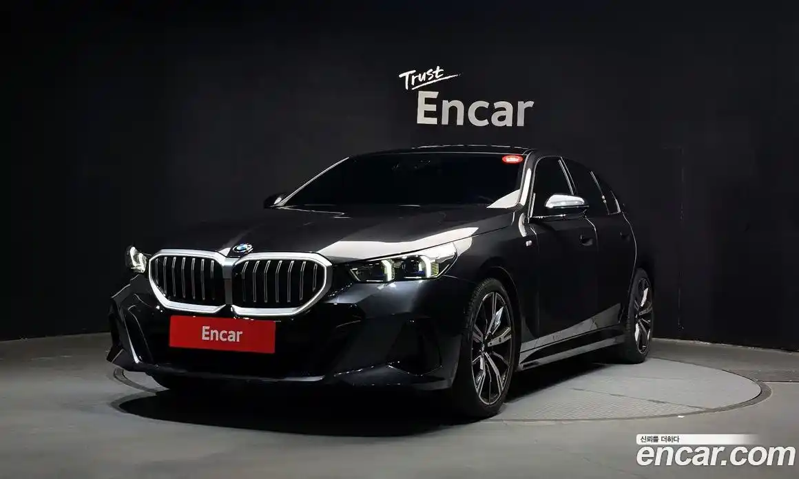 BMW 5-Series 2025 2.0 Автомат в Москве № 210399, фото 4