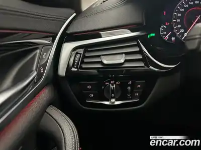 BMW 5-Series 2018 2.0 Автомат в Москве № 211723, миниатюра 12