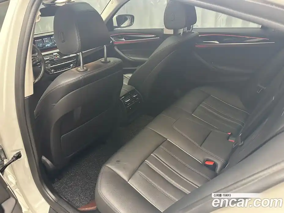 BMW 5-Series 2018 2.0 Автомат в Москве № 211723, фото 14