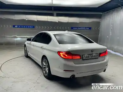 BMW 5-Series 2018 2.0 Автомат в Москве № 211723, миниатюра 2