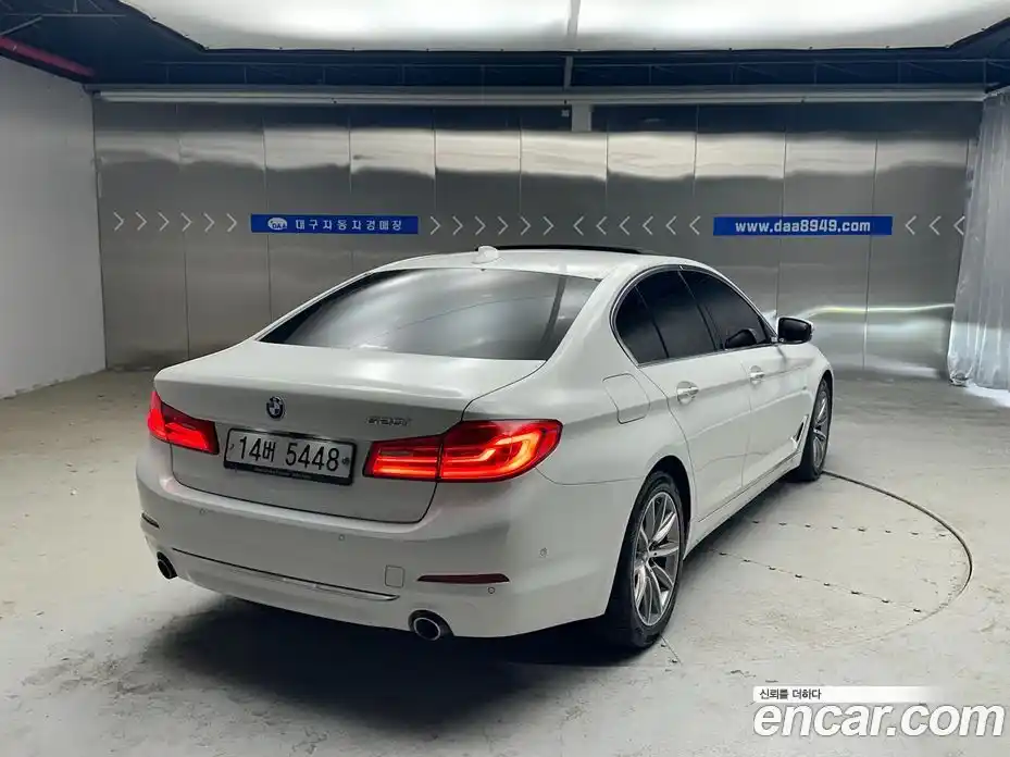 BMW 5-Series 2018 2.0 Автомат в Москве № 211723, фото 4
