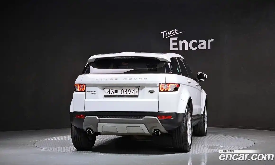 Land Rover Range-Rover Evoque 2015 2.2 Автомат в Москве № 213556, фото 4