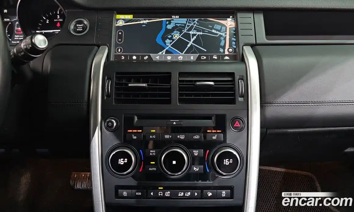 Land Rover Discovery Sport 2018 2.0 Автомат в Москве № 213627, фото 16