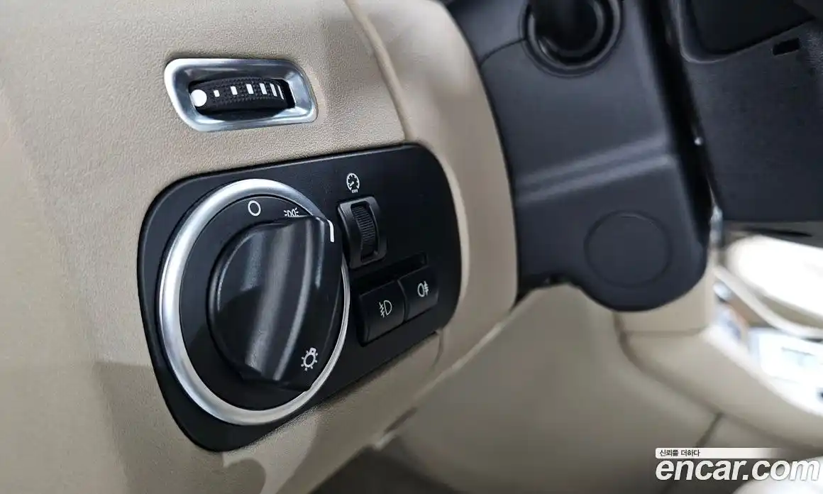 Land Rover Discovery 2015 3.0 Автомат в Москве № 213814, фото 9