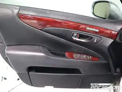 Lexus LS 2008 4.6 Автомат в Москве № 214850, миниатюра 8