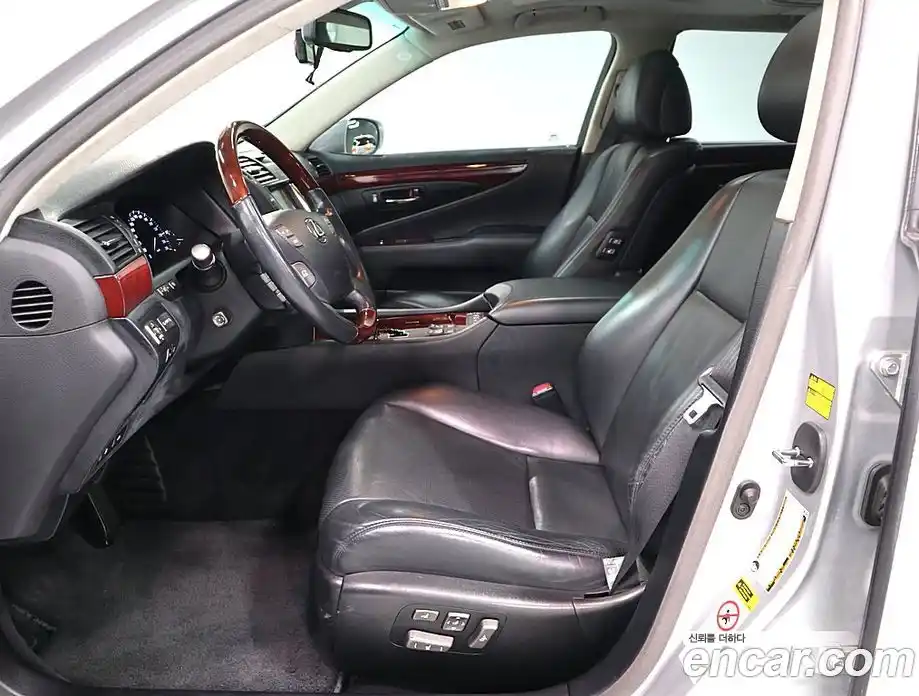 Lexus LS 2008 4.6 Автомат в Москве № 214850, фото 9