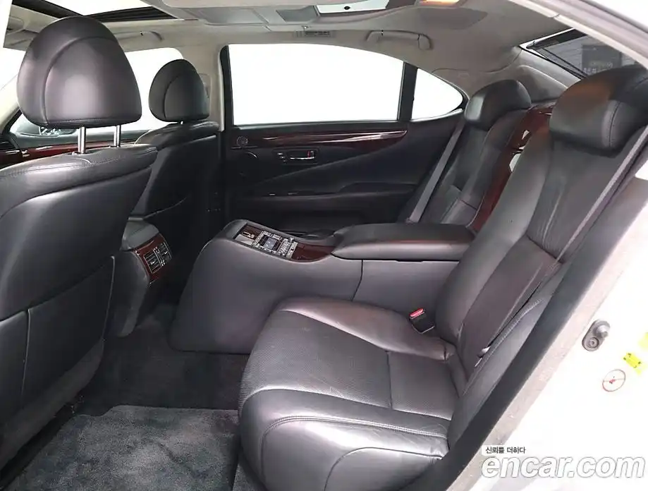 Lexus LS 2008 4.6 Автомат в Москве № 214850, фото 10