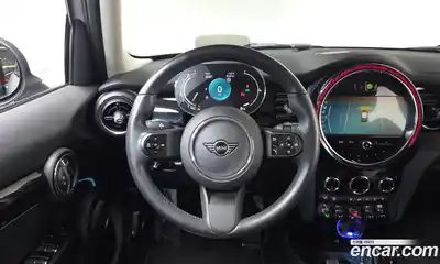 Mini Cooper 2024 1.5 Автомат в Москве № 222097, миниатюра 11