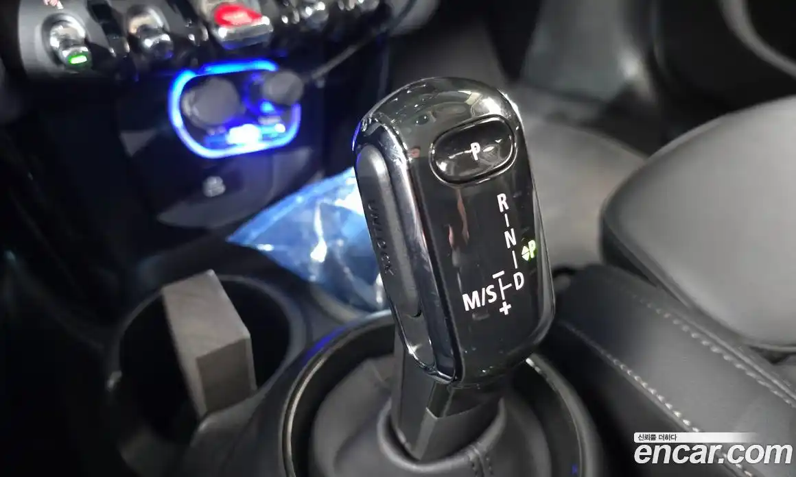 Mini Cooper 2024 1.5 Автомат в Москве № 222097, фото 13