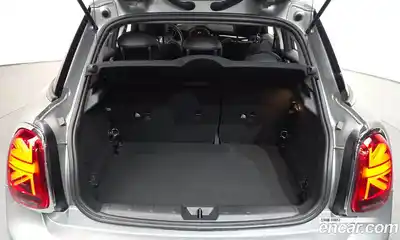 Mini Cooper 2024 1.5 Автомат в Москве № 222097, миниатюра 3