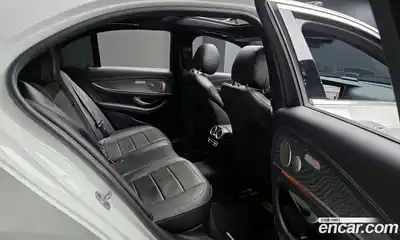 Mercedes-Benz E-Class, 2022