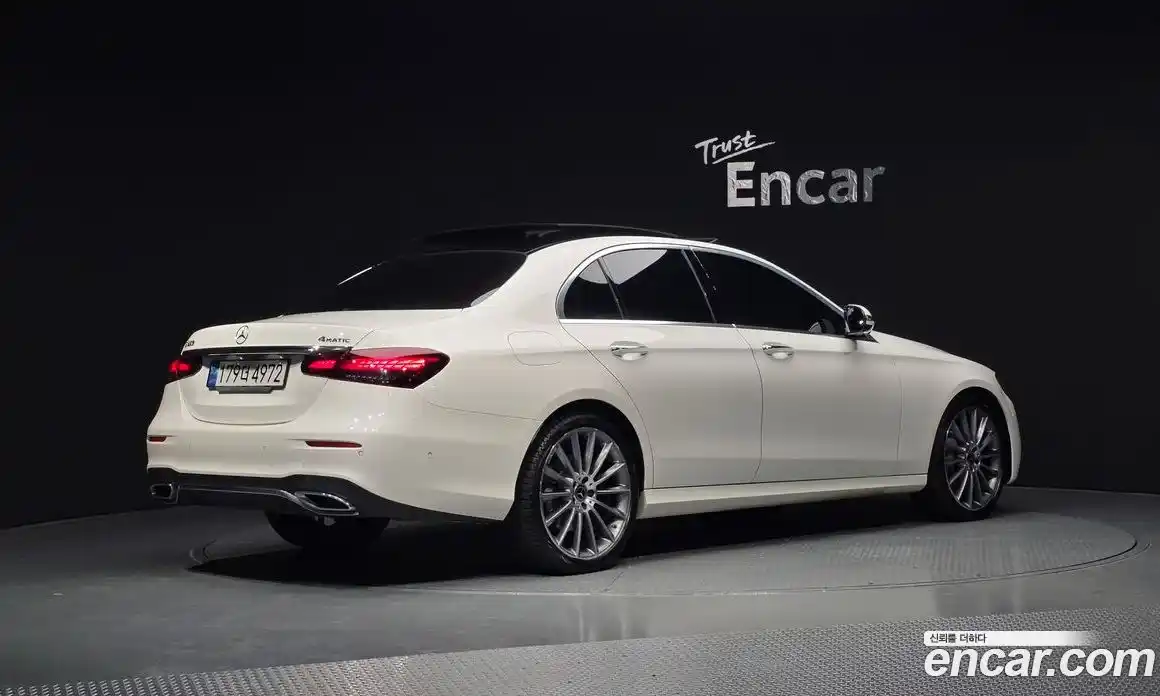 Mercedes-Benz E-Class 2022 2.0 Автомат в Москве № 225159, фото 13