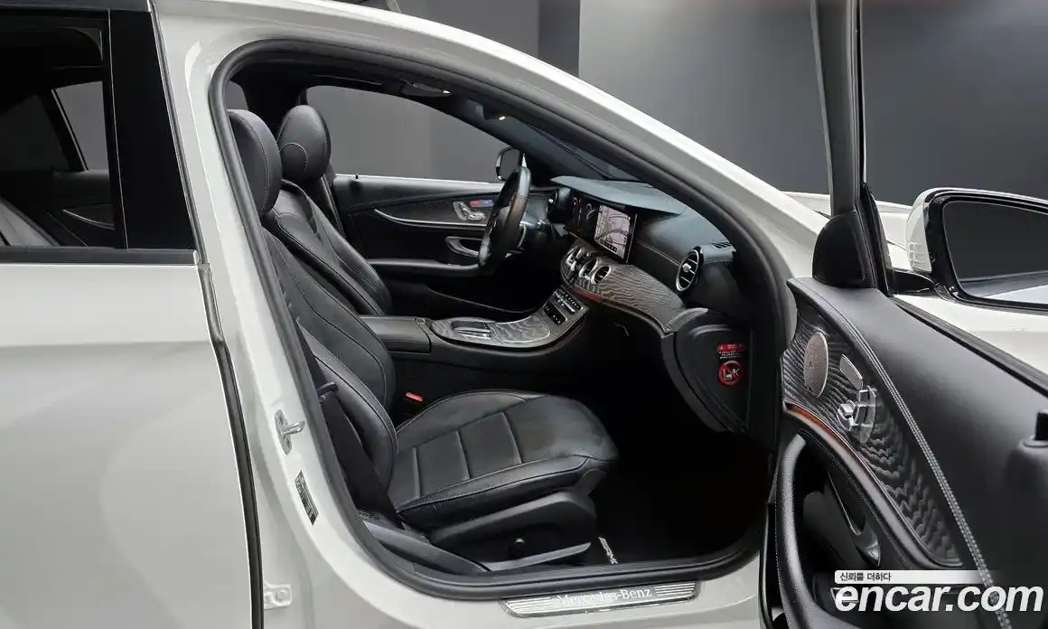 Mercedes-Benz E-Class 2022 2.0 Автомат в Москве № 225159, фото 20