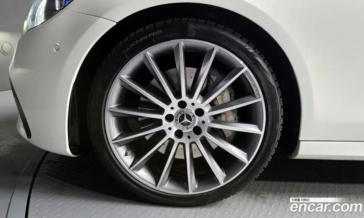 Mercedes-Benz E-Class 2022 2.0 Автомат в Москве № 225159, фото 8