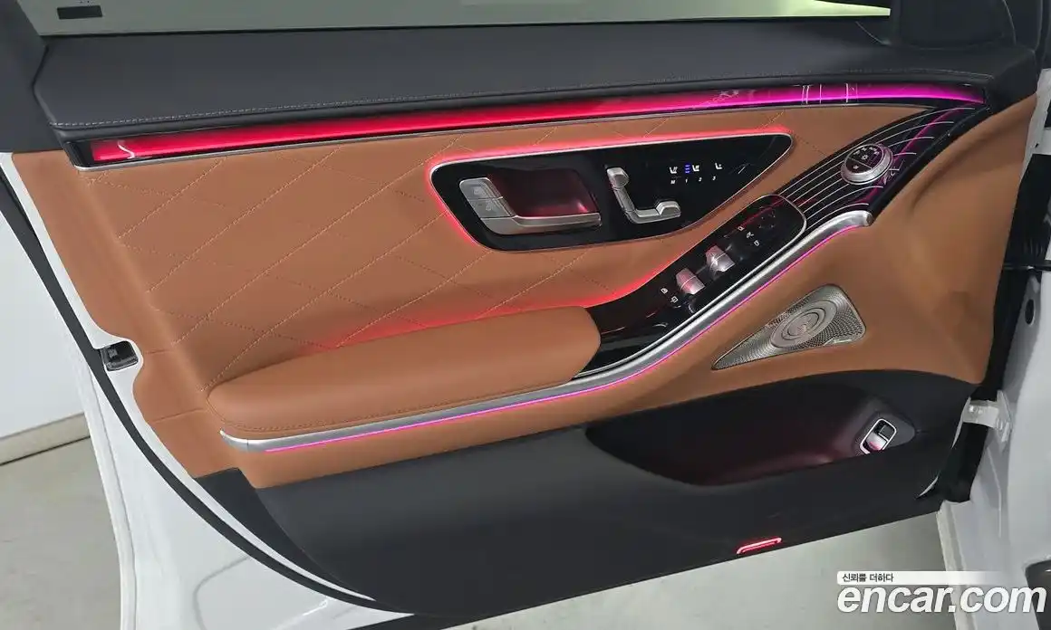 Mercedes-Benz S-Class 2024 4.0 Автомат в Москве № 229340, фото 14