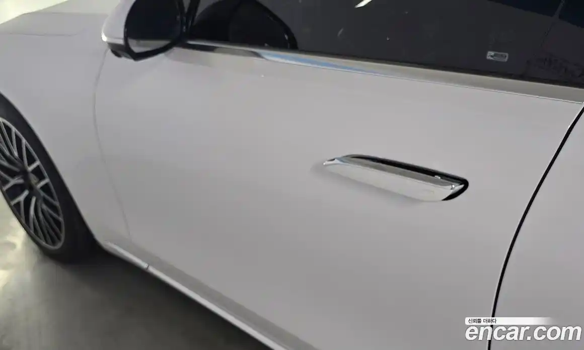 Mercedes-Benz S-Class 2024 4.0 Автомат в Москве № 229340, фото 17