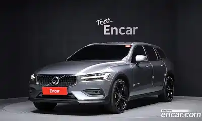 Volvo V60 2020 2.0 Автомат в Москве № 230571, миниатюра 2