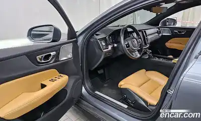 Volvo V60 2020 2.0 Автомат в Москве № 230571, миниатюра 5
