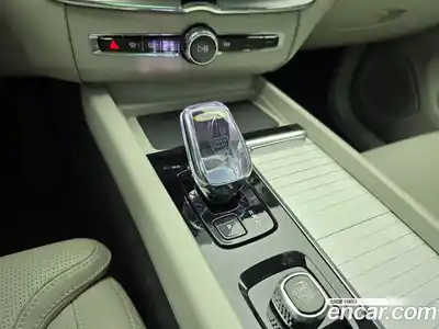 Volvo XC60 2026 2.0 Автомат в Москве № 230737, миниатюра 9