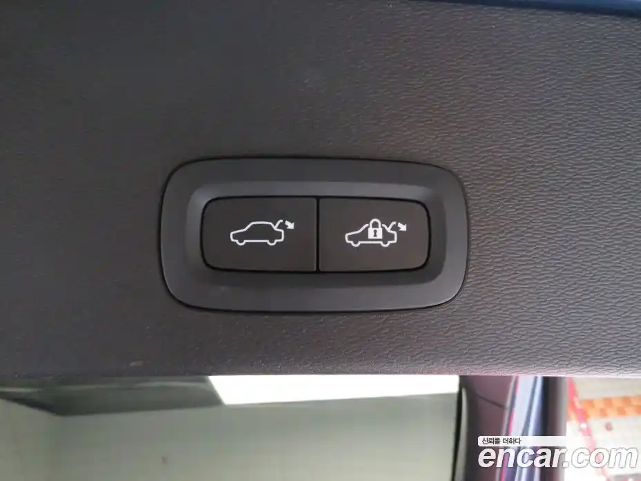 Volvo C40 2024 Автомат в Москве № 230879, фото 13