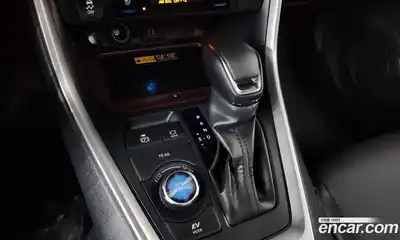 Toyota RAV4 2025 2.5 Автомат в Москве № 232813, миниатюра 6