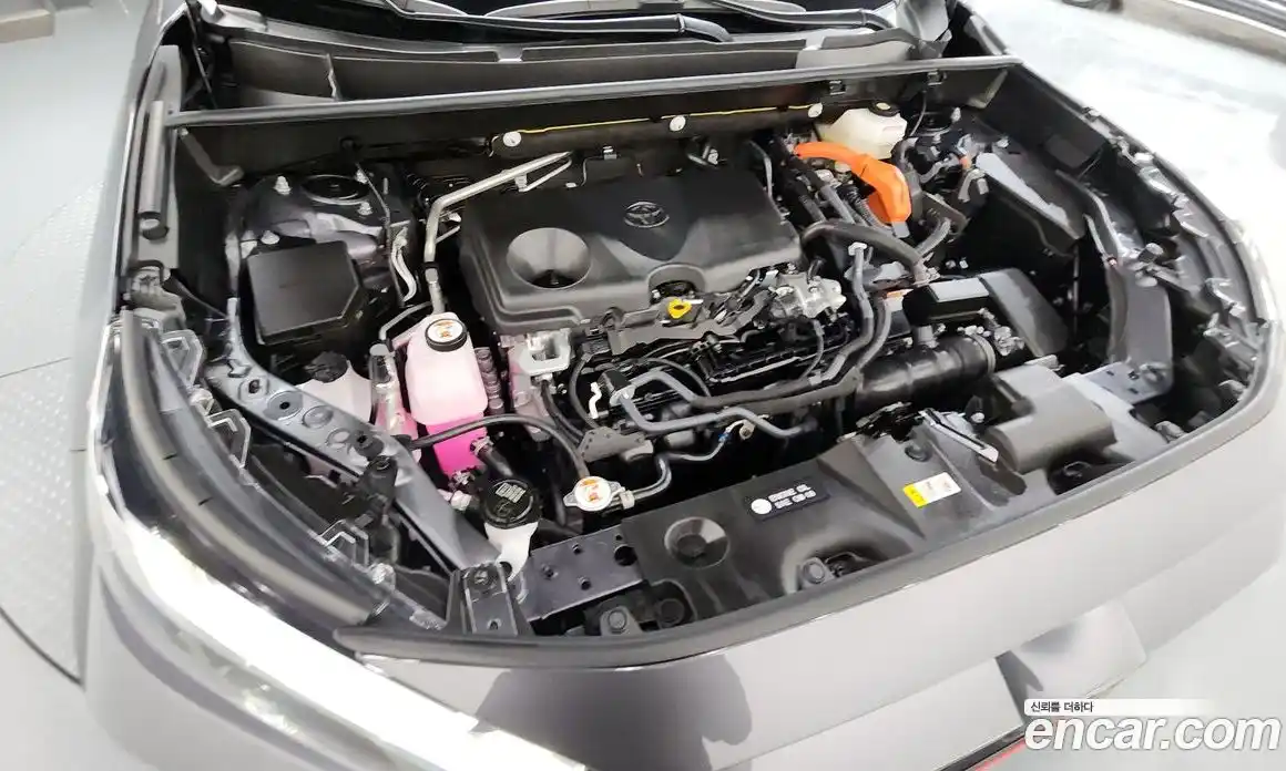 Toyota RAV4 2025 2.5 Автомат в Москве № 232813, фото 9