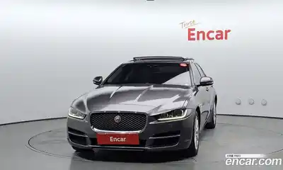 Jaguar XE, 2016