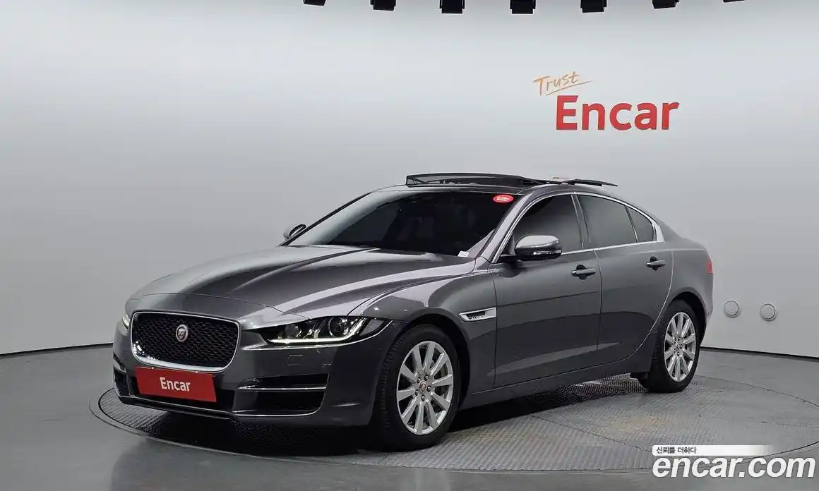 Jaguar XE 2016 2.0 Автомат в Москве № 256084, фото 15