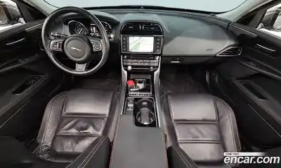Jaguar XE 2016 2.0 Автомат в Москве № 256084, миниатюра 9