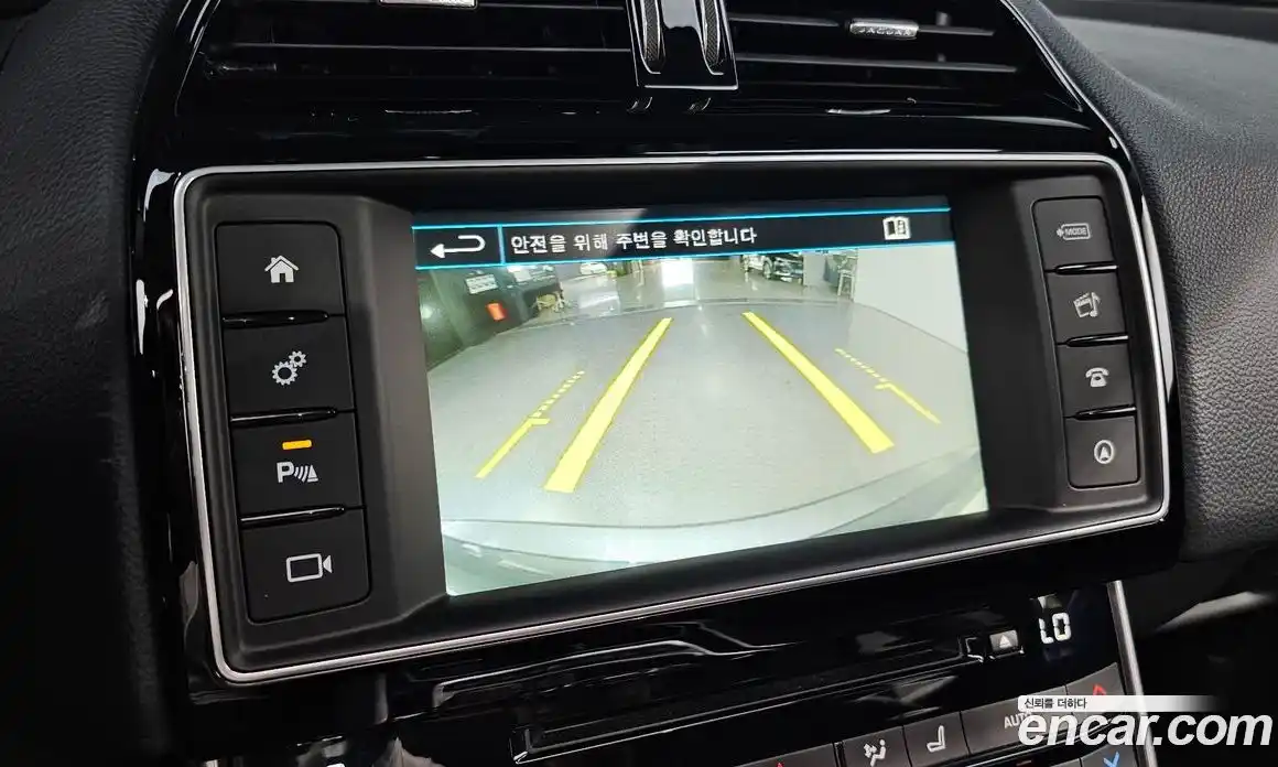 Jaguar XE 2016 2.0 Автомат в Москве № 256084, фото 10