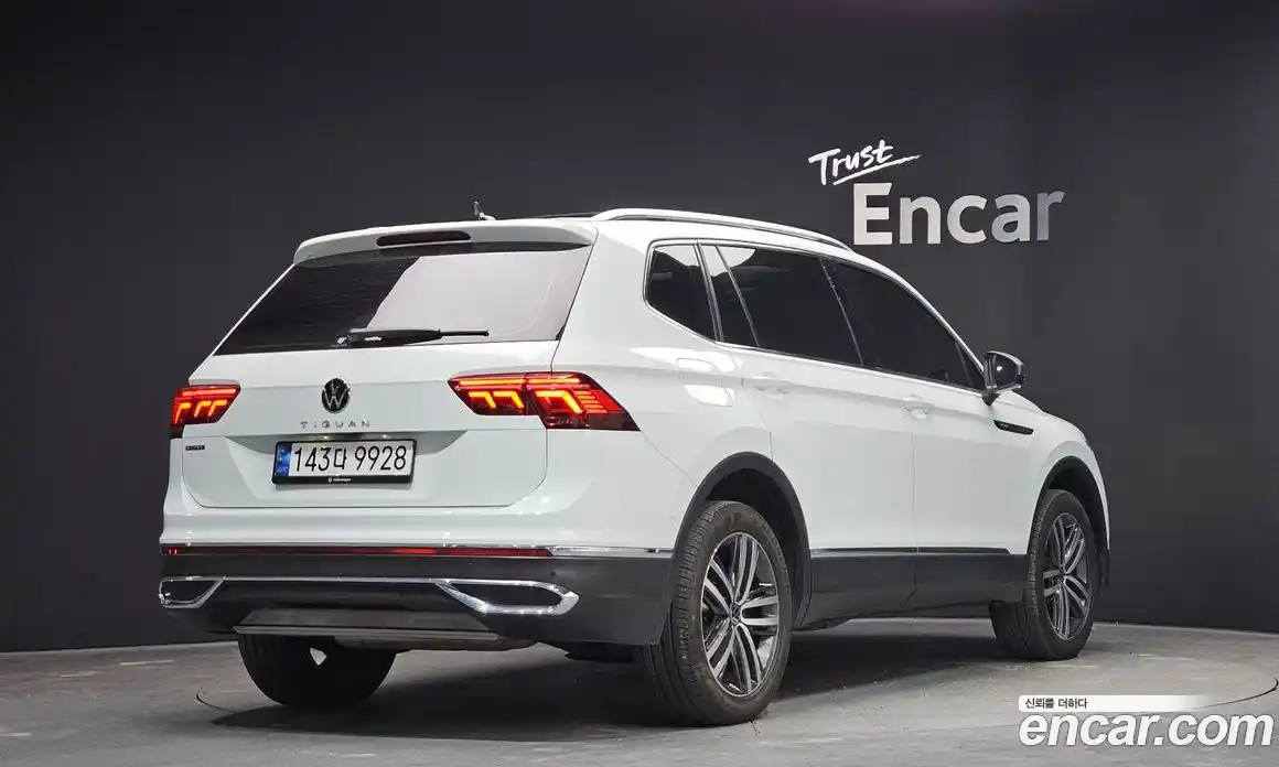 Volkswagen Tiguan 2023 2.0 Автомат в Москве № 276382, фото 14
