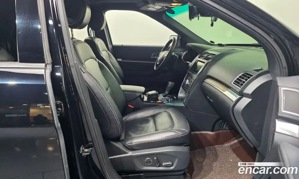 Ford Explorer 2016 2.3 Автомат в Москве № 280561, фото 12