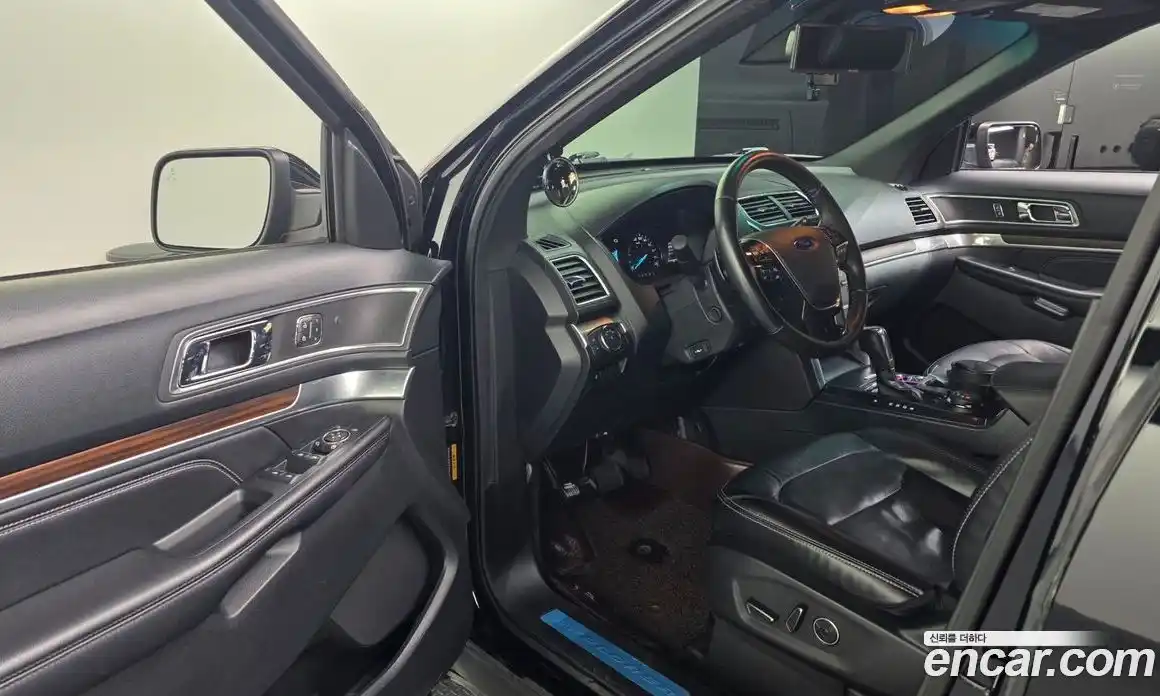 Ford Explorer 2016 2.3 Автомат в Москве № 280561, фото 10