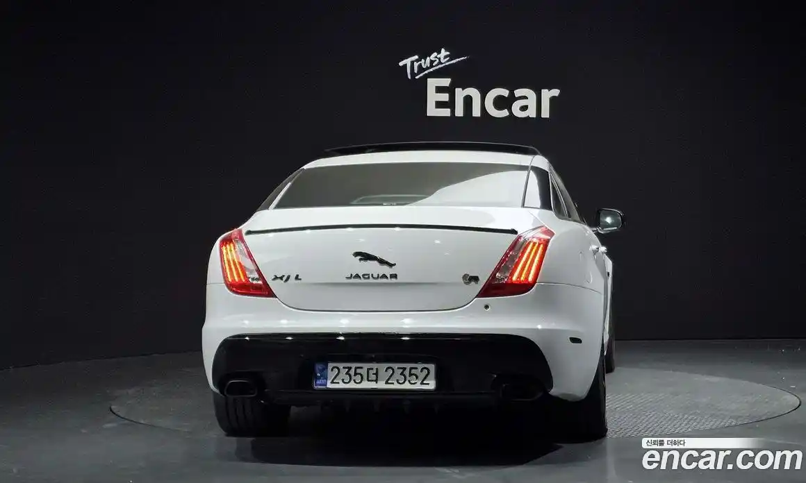 Jaguar XJ 2011 3.0 Автомат в Москве № 283857, фото 14