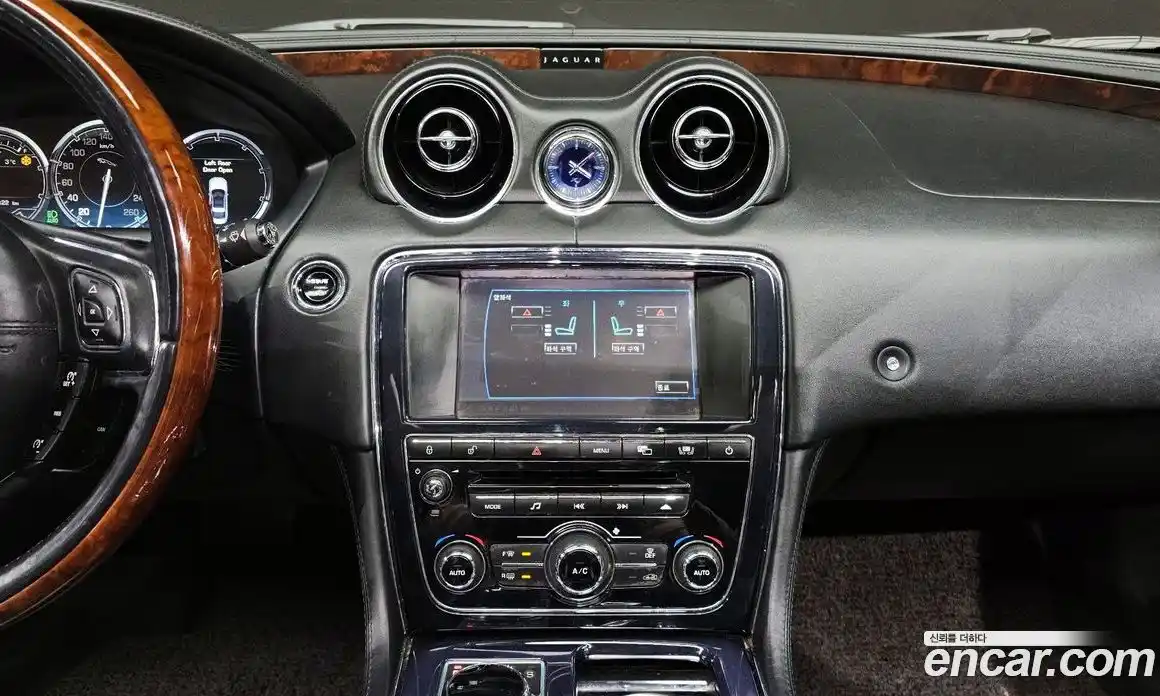 Jaguar XJ 2011 3.0 Автомат в Москве № 283857, фото 15