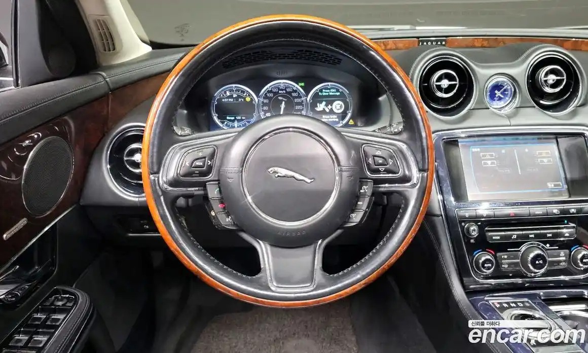 Jaguar XJ 2011 3.0 Автомат в Москве № 283857, фото 6
