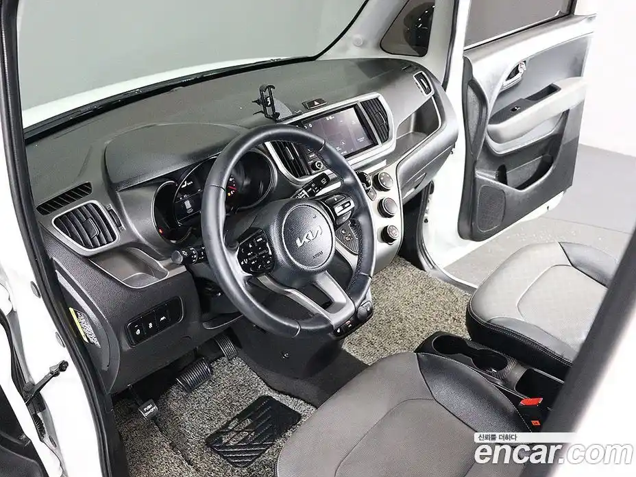 Kia Ray 2022 1.0 Автомат в Москве № 287481, фото 17