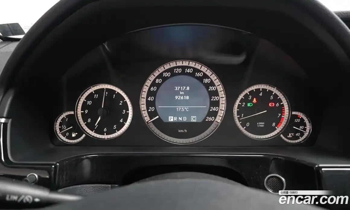 Mercedes-Benz E-Class 2010 1.8 Автомат в Москве № 292498, фото 14