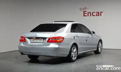 Mercedes-Benz E-Class 2010 1.8 Автомат в Москве № 292498, миниатюра 2