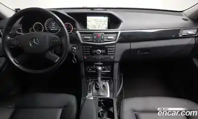 Mercedes-Benz E-Class 2010 1.8 Автомат в Москве № 292498, миниатюра 9