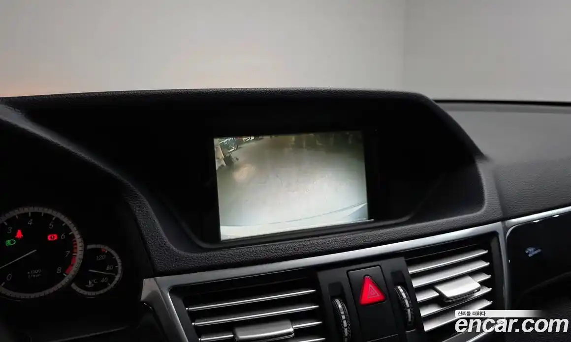 Mercedes-Benz E-Class 2010 1.8 Автомат в Москве № 292498, фото 10