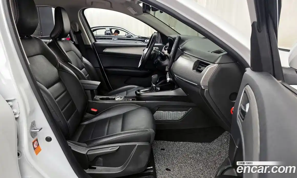 Renault XM3 2023 1.6 Автомат в Москве № 298549, фото 5