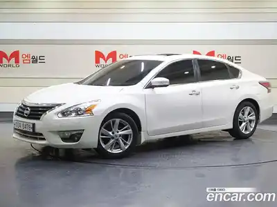 Nissan Altima 2016 2.5 Автомат в Москве № 306255, миниатюра 2