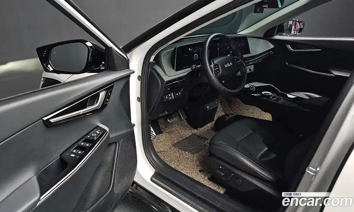 Kia EV6 2024 0.1 Автомат в Москве № 307045, фото 11