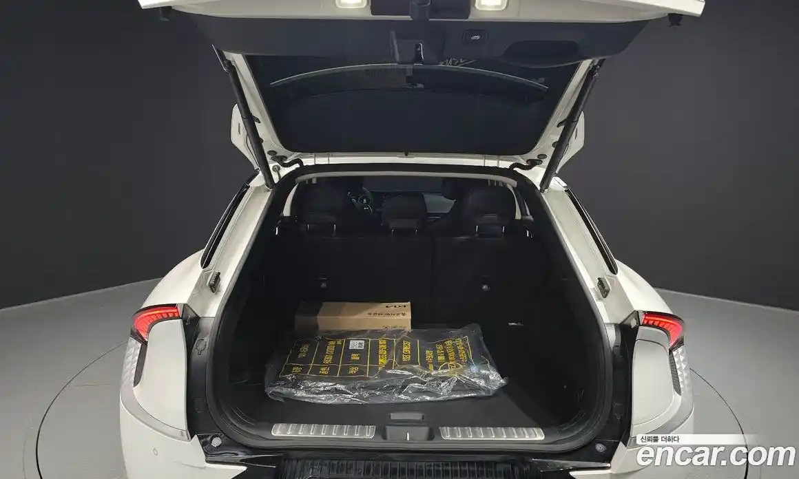 Kia EV6 2024 0.1 Автомат в Москве № 307045, фото 4