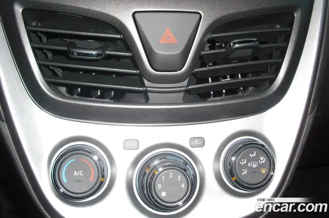 Chevrolet Spark 2016 1.0 Автомат в Москве № 328029, фото 12