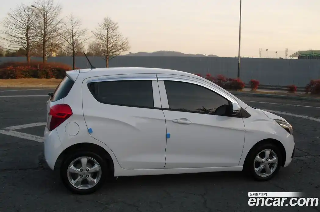 Chevrolet Spark 2016 1.0 Автомат в Москве № 328029, фото 6
