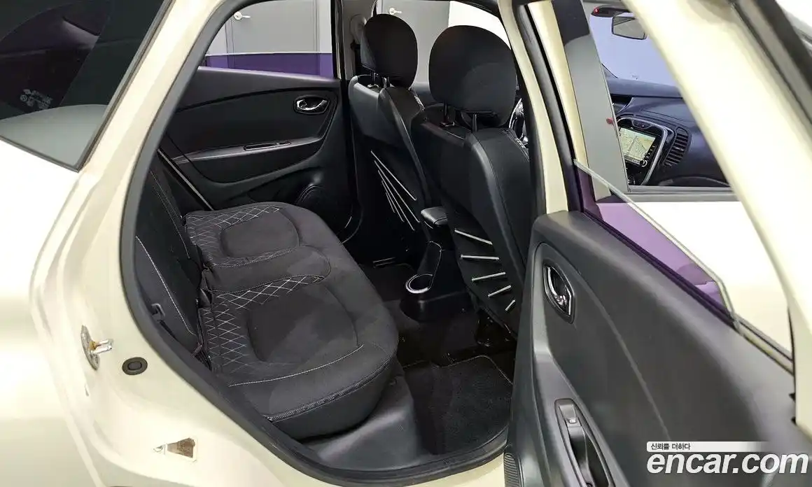 Renault QM3 2015 1.5 Автомат в Москве № 328672, фото 3