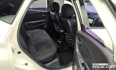 Renault QM3 2015 1.5 Автомат в Москве № 328672, миниатюра 3